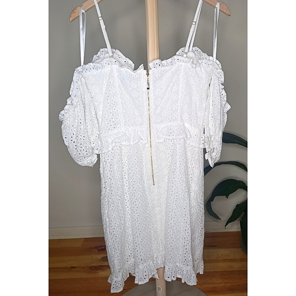 RUNAWAY THE LABEL White Lace off shoulder Corset mini dress *NWT size 10* - Picture 10 of 10